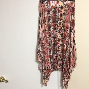 Accordion pleated printed- high/low skirt